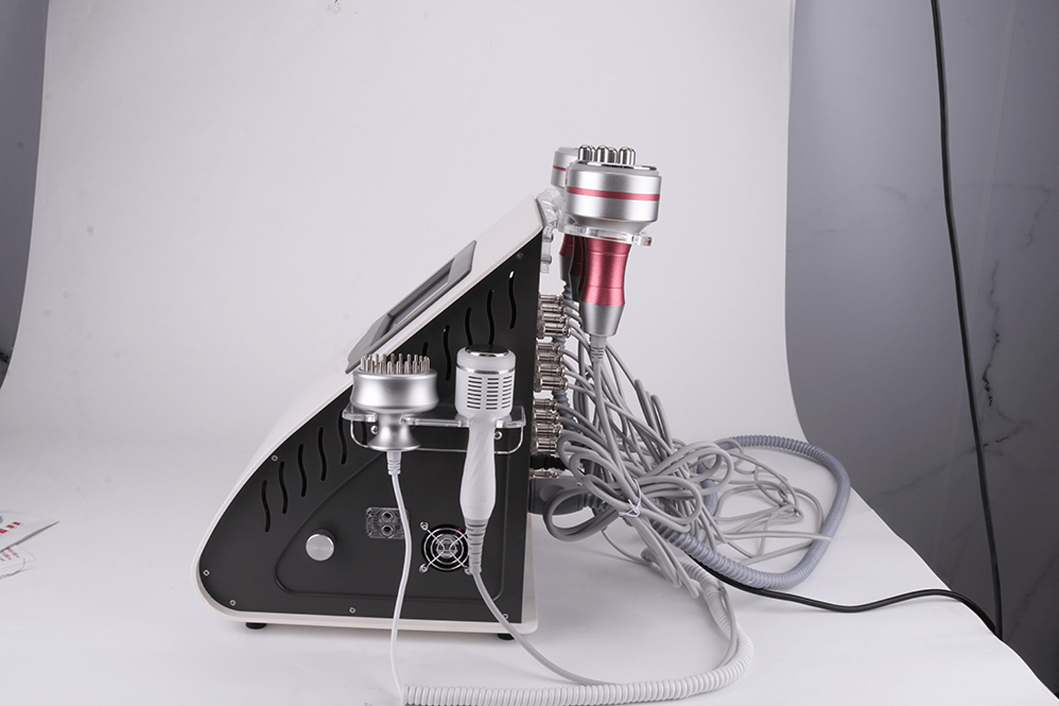 Ultrasonic cavitation RF body slimming machine with laser pads - Image 4