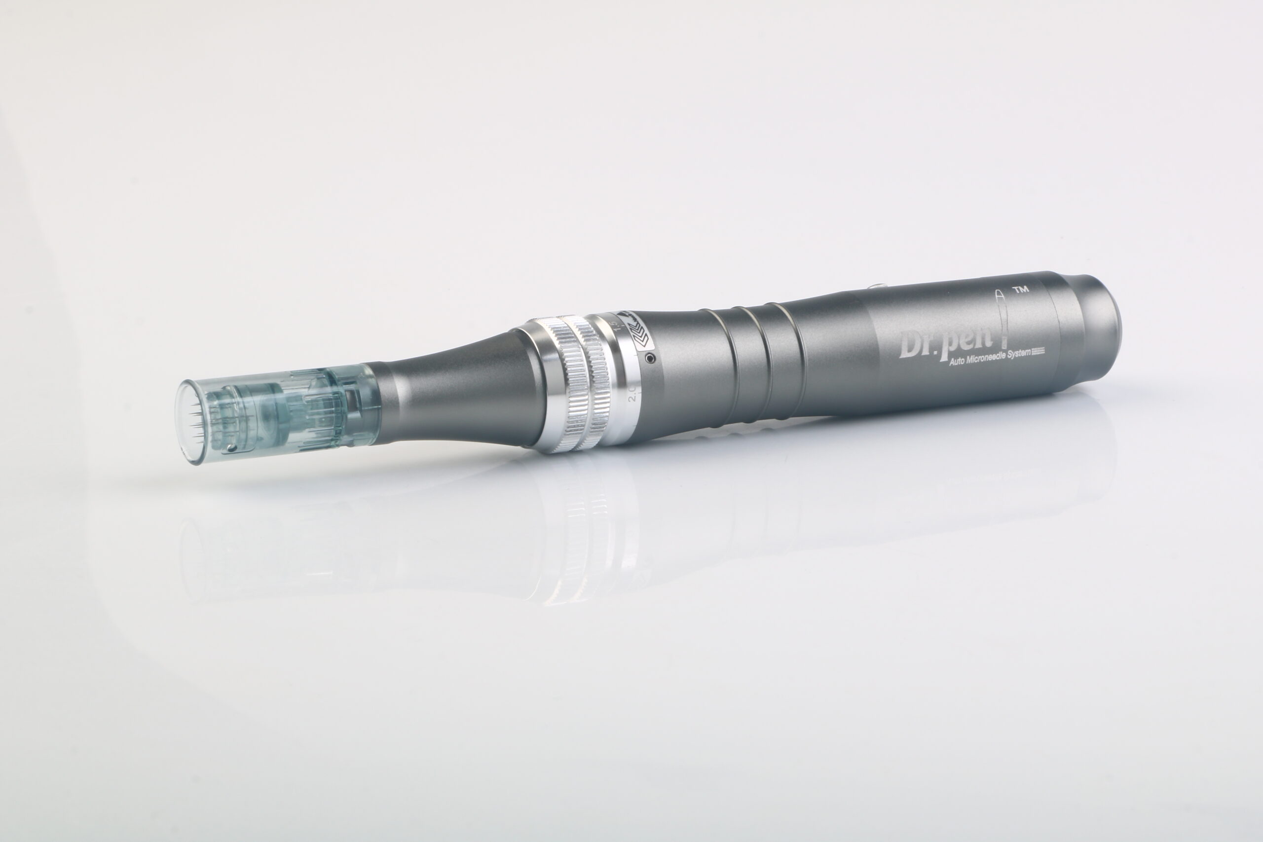 Dr pen M8 microneedling pen for ance scars - Image 3